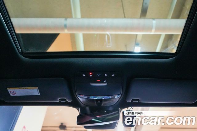 Mercedes-Benz E-Class 2020 — photo 17