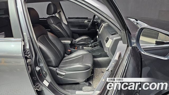 KG Mobility Rexton 2018 — photo 13
