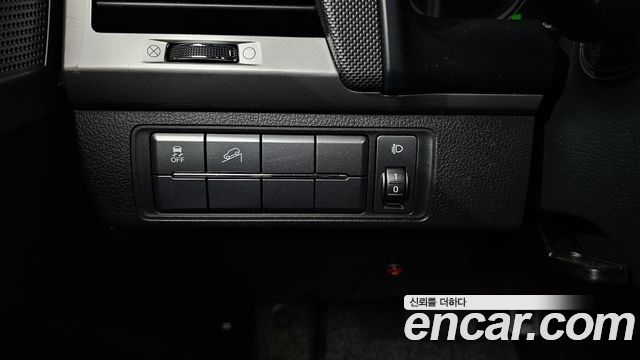 KG Mobility Rexton 2018 — photo 21