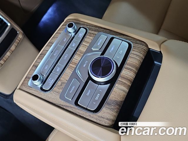 Kia K9 2022 — photo 14
