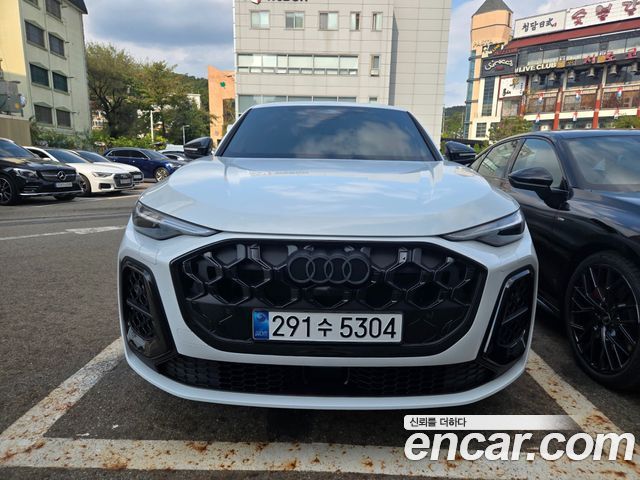 Audi Q5 2025 — photo 1