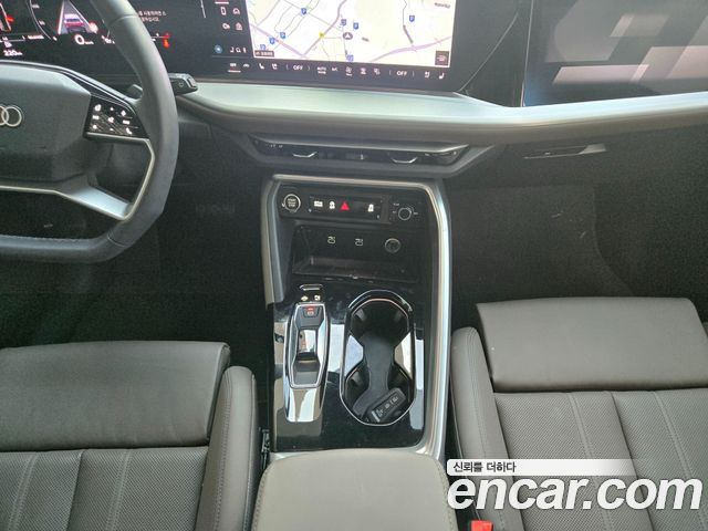 Audi Q5 2025 — photo 11