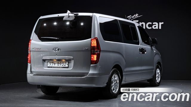 Hyundai Starex 2015 — photo 2