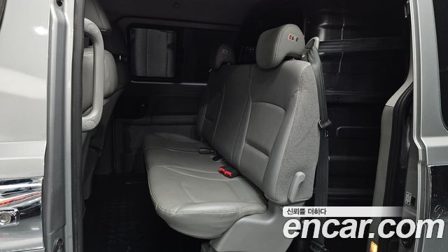 Hyundai Starex 2015 — photo 17