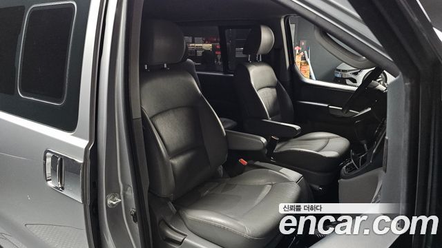 Hyundai Starex 2015 — photo 18