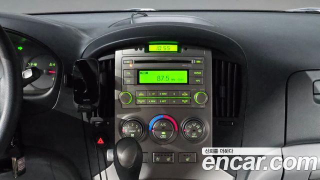 Hyundai Starex 2015 — photo 20