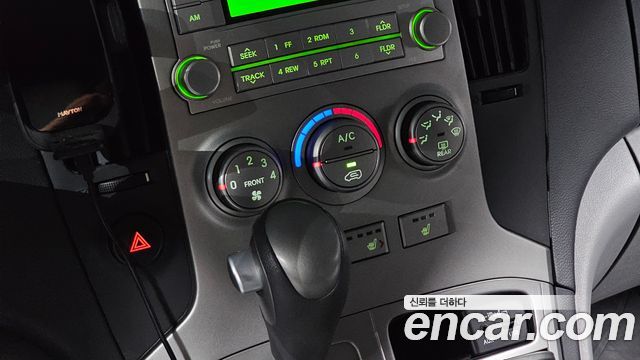 Hyundai Starex 2015 — photo 21