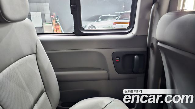 Hyundai Starex 2015 — photo 15