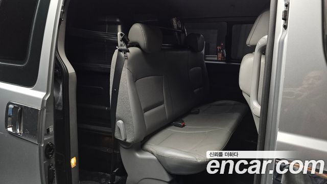 Hyundai Starex 2015 — photo 16