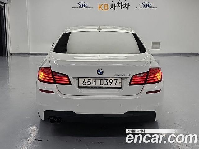 BMW 5-Series 2016 — photo 3