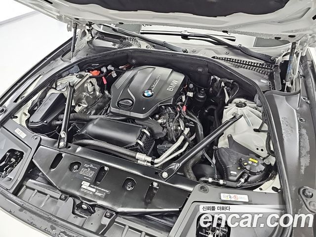 BMW 5-Series 2016 — photo 5