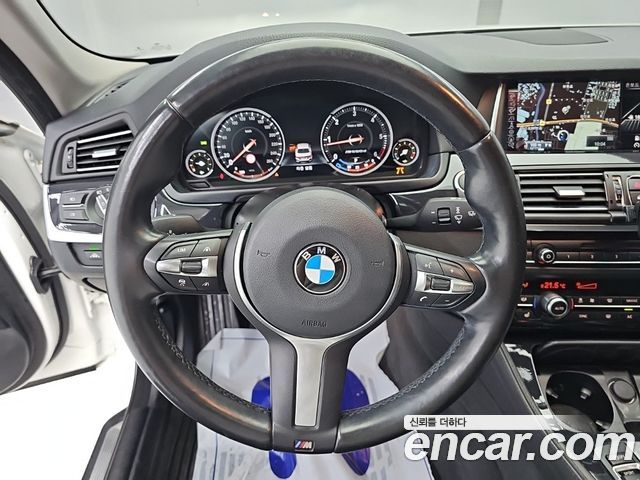 BMW 5-Series 2016 — photo 9
