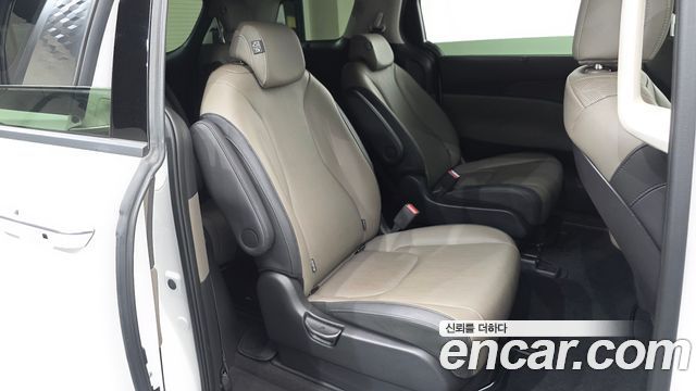 Kia Canival 2024 — photo 18