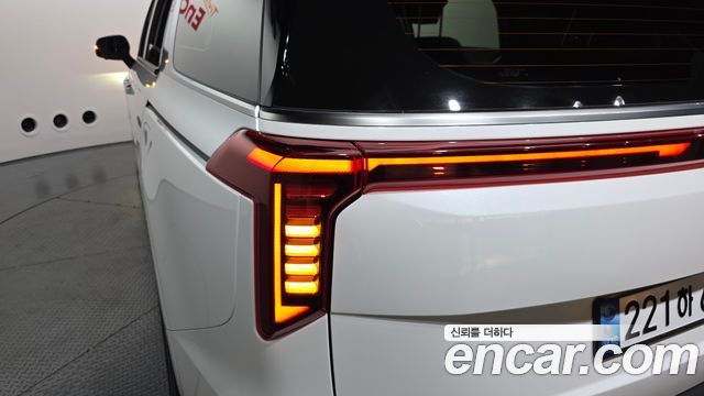 Kia Canival 2024 — photo 9