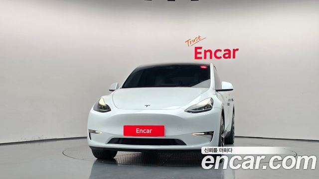 Tesla Model Y 2023 — photo 3