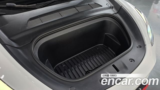 Tesla Model Y 2023 — photo 6