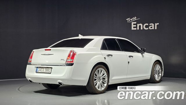 Chrysler 300C 2014 — photo 2