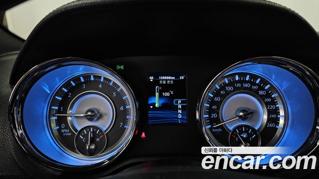 Chrysler 300C 2014 — photo 8