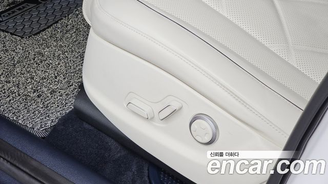 Genesis GV80 2024 — photo 31