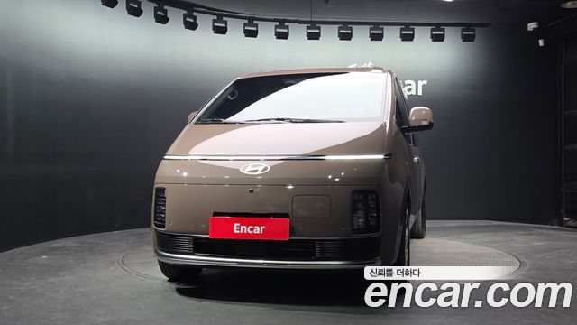Hyundai Staria 2027 — photo 3