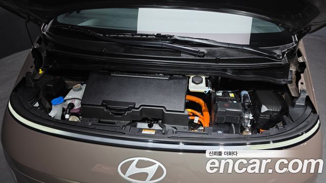 Hyundai Staria 2027 — photo 6