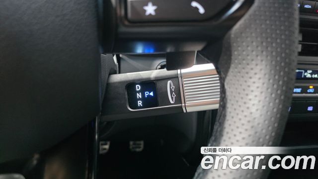 Hyundai Staria 2027 — photo 12