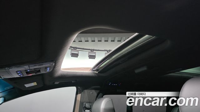 Hyundai Staria 2027 — photo 25