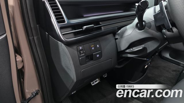 Hyundai Staria 2027 — photo 29