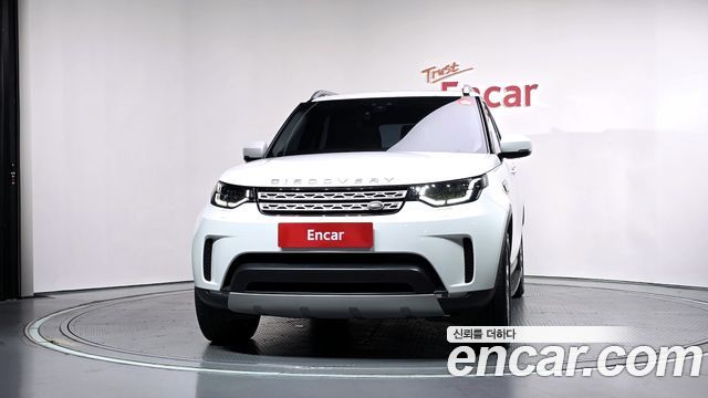 Land Rover Discovery 2018 — photo 3