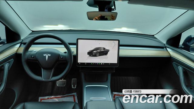 Tesla Model Y 2025 — photo 7