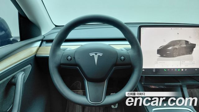 Tesla Model Y 2025 — photo 8