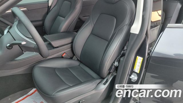 Tesla Model Y 2025 — photo 15