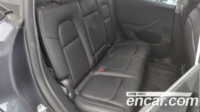 Tesla Model Y 2025 — photo 18