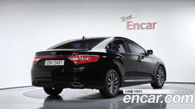 Hyundai Grandeur 2011 — photo 2