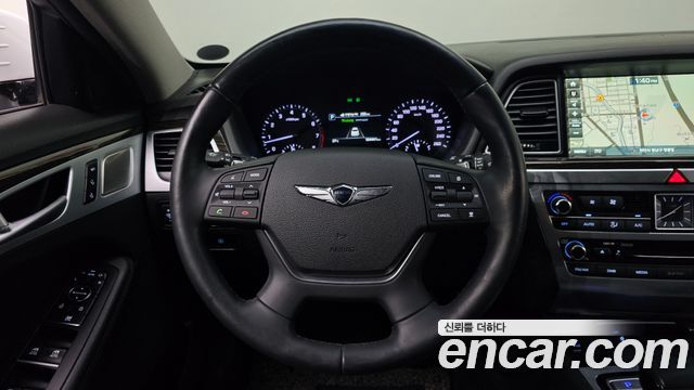 Genesis G80 2018 — photo 21