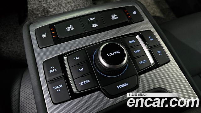 Genesis G80 2018 — photo 23