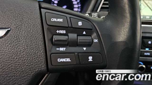 Genesis G80 2018 — photo 25