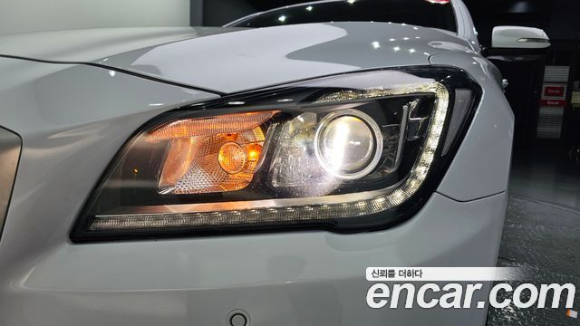 Genesis G80 2018 — photo 8