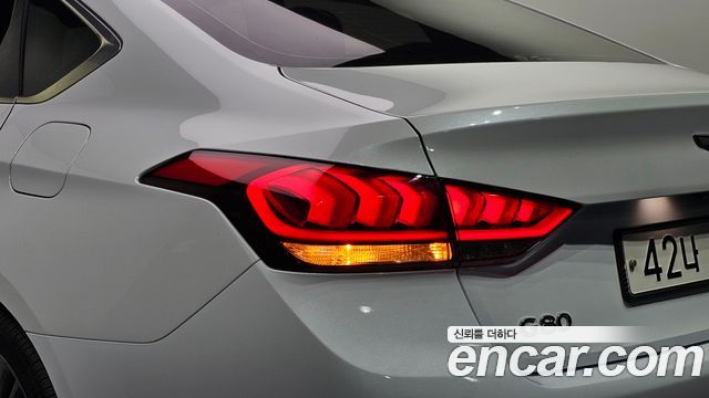 Genesis G80 2018 — photo 9