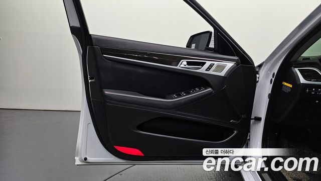 Genesis G80 2018 — photo 14