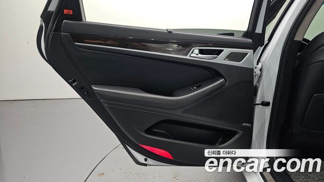 Genesis G80 2018 — photo 15