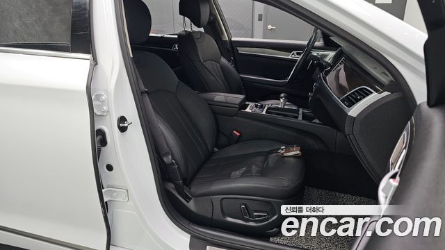 Genesis G80 2018 — photo 16