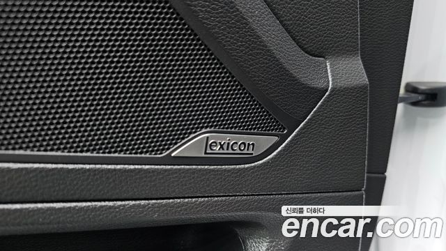 Genesis G80 2018 — photo 34
