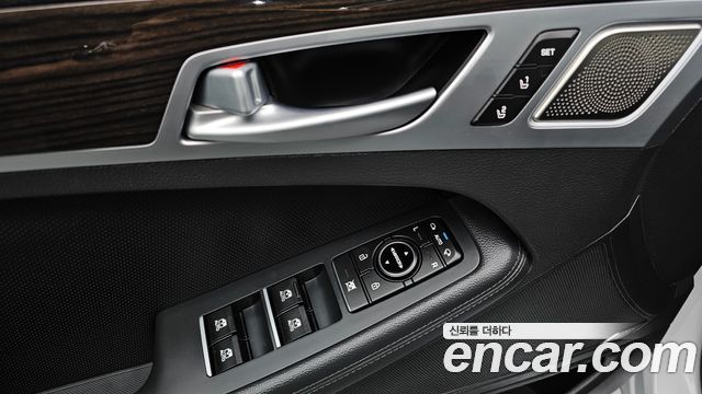 Genesis G80 2018 — photo 36