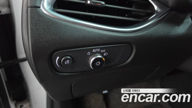 Chevrolet Korea Malibu 2022 — photo 23