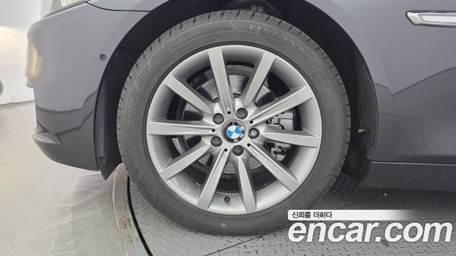 BMW 5-Series 2014 — photo 5