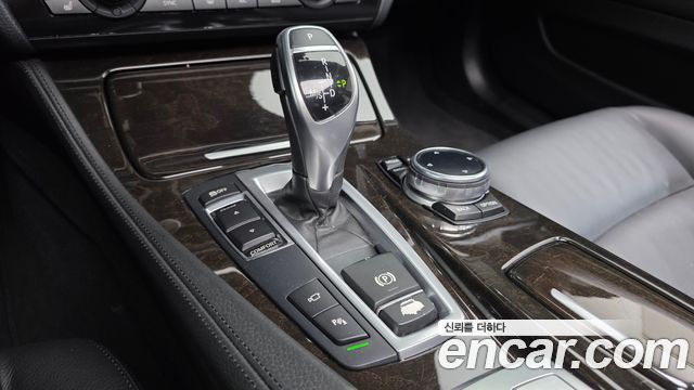 BMW 5-Series 2014 — photo 9