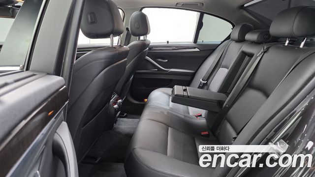 BMW 5-Series 2014 — photo 12