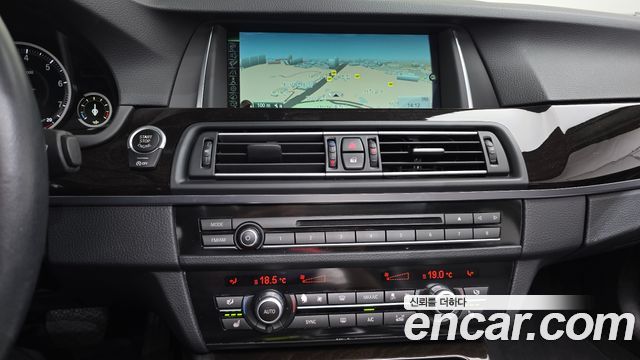 BMW 5-Series 2014 — photo 14