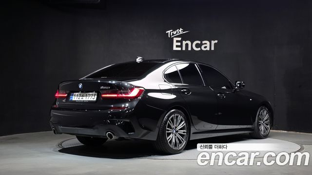 BMW 3-Series 2022 — photo 2